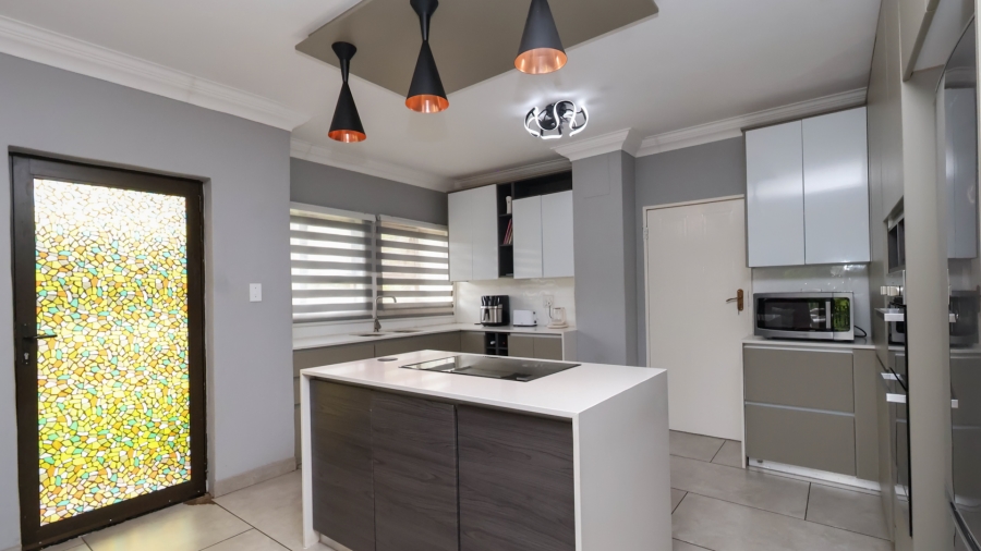 3 Bedroom Property for Sale in The Coves North West